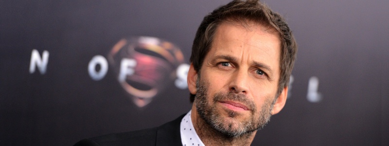 Zack Snyder Visits Supergirl