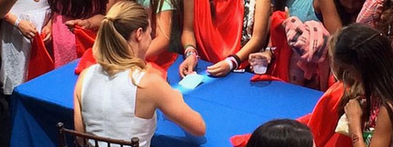 Melissa At Supergirl Screening