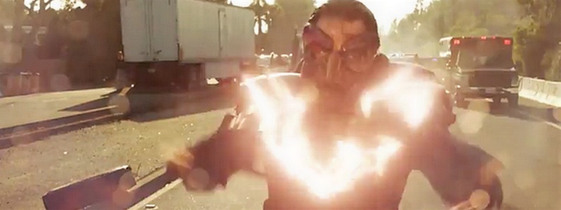 Supergirl Meets Reactron Clip